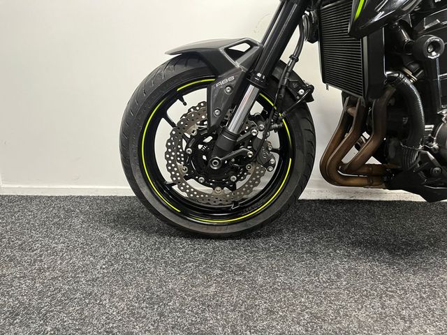 kawasaki - z900