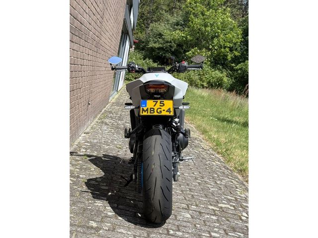 yamaha - mt-09