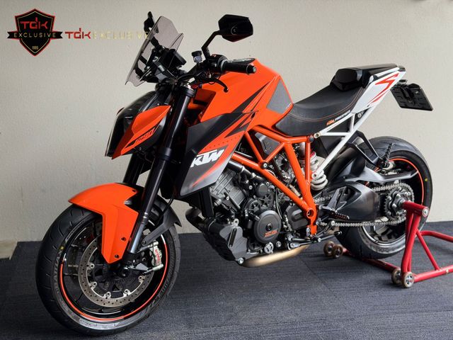 ktm - 1290-super-duke-r
