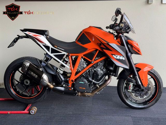 ktm - 1290-super-duke-r