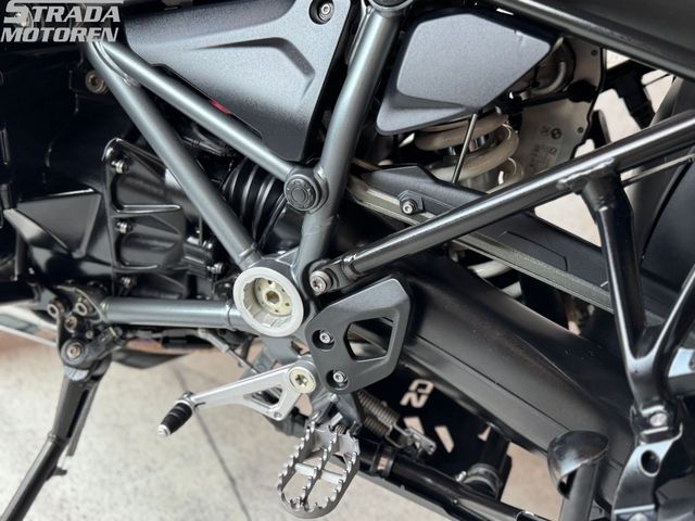 bmw - r-1200-gs-adventure-triple-black