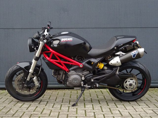 ducati - 796-monster