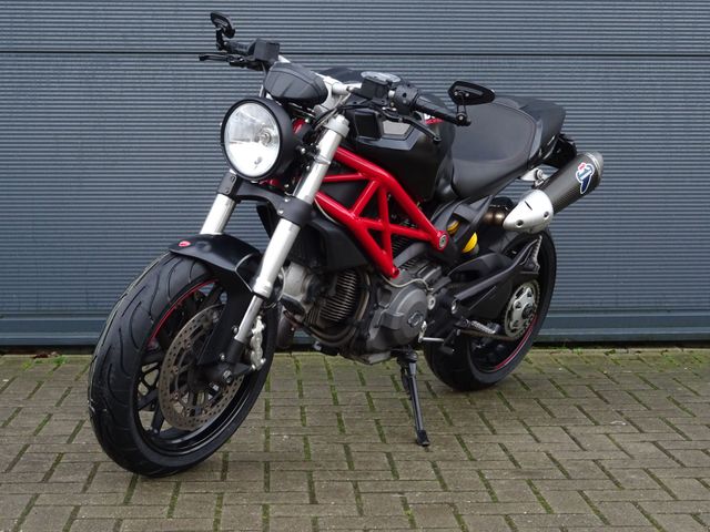 ducati - 796-monster