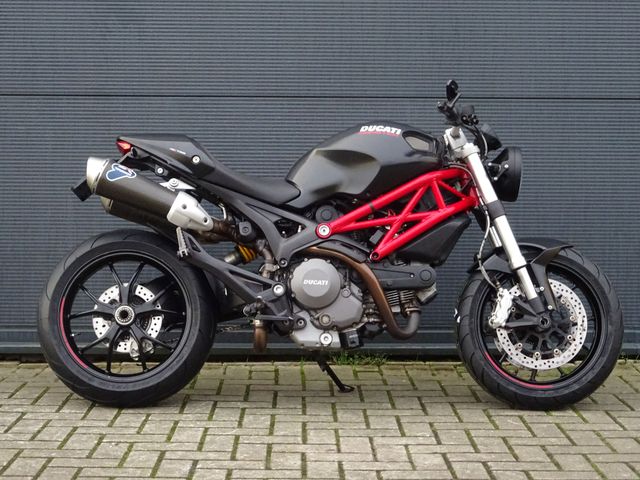 ducati - 796-monster