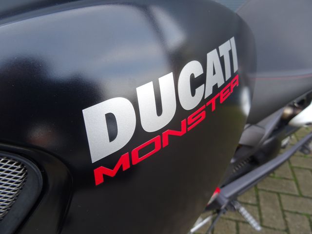 ducati - 796-monster