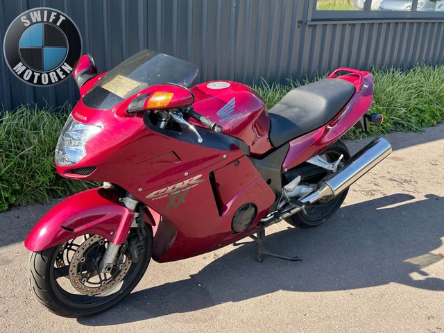 honda - cbr-1100--xx-super-blackbird
