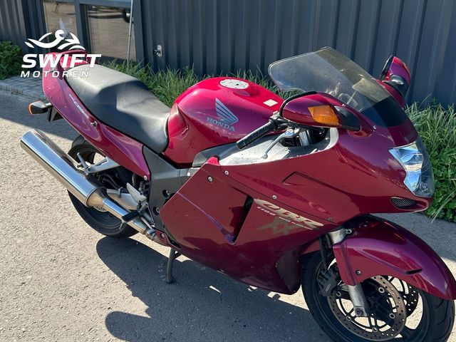 honda - cbr-1100--xx-super-blackbird