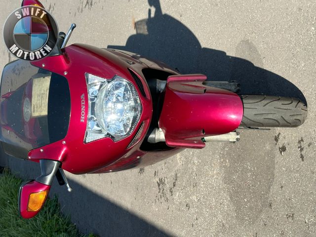 honda - cbr-1100--xx-super-blackbird