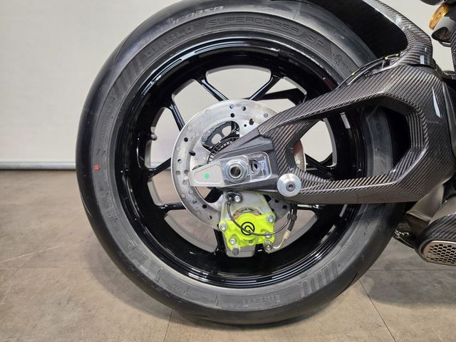 ducati - panigale-v4-lamborghini