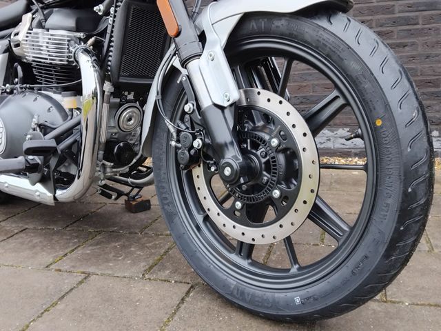royal-enfield - super-meteor-650