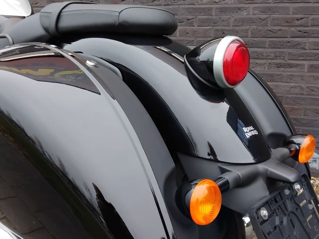 royal-enfield - super-meteor-650