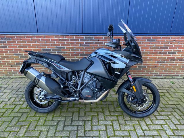 ktm - 1290-super-adventure-s