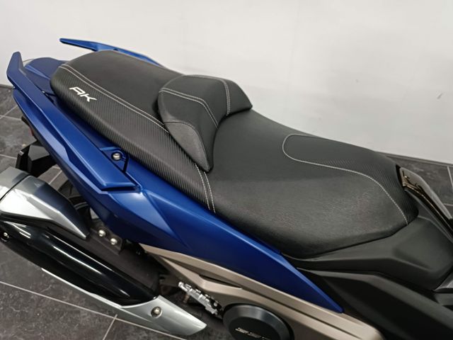 kymco - ak-550-super-touring