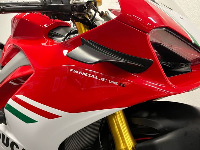 ducati - panigale-v4-s