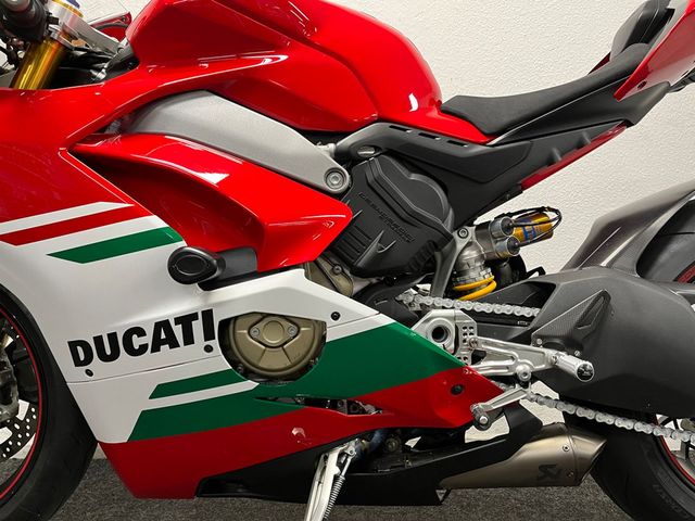 ducati - panigale-v4-s