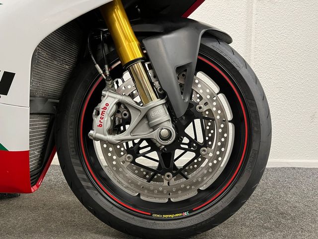 ducati - panigale-v4-s