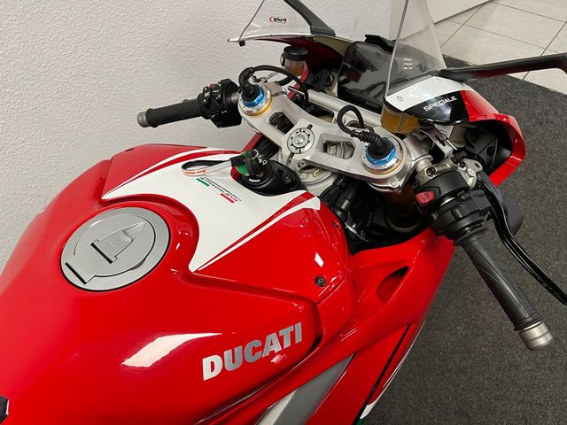 ducati - panigale-v4-s