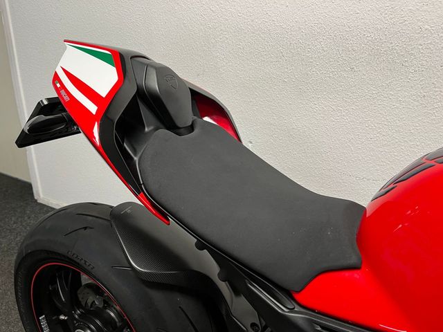 ducati - panigale-v4-s