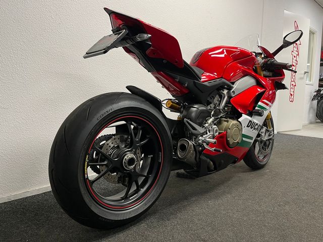 ducati - panigale-v4-s