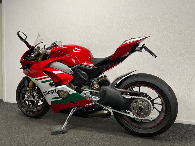 ducati - panigale-v4-s
