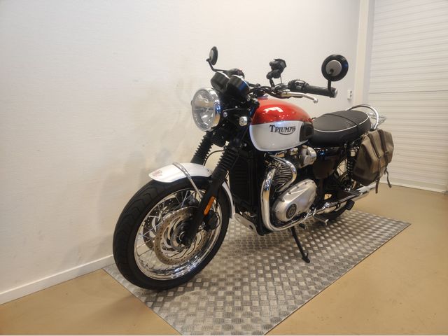 triumph - bonneville-t-120-bud-ekins-se