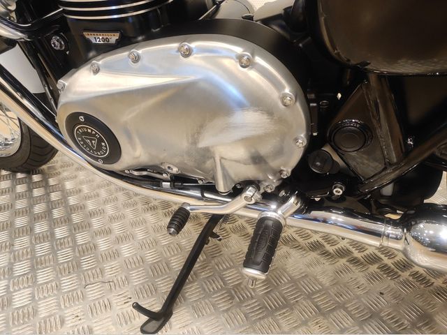 triumph - bonneville-t-120-bud-ekins-se