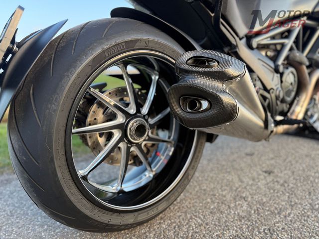 ducati - diavel-carbon