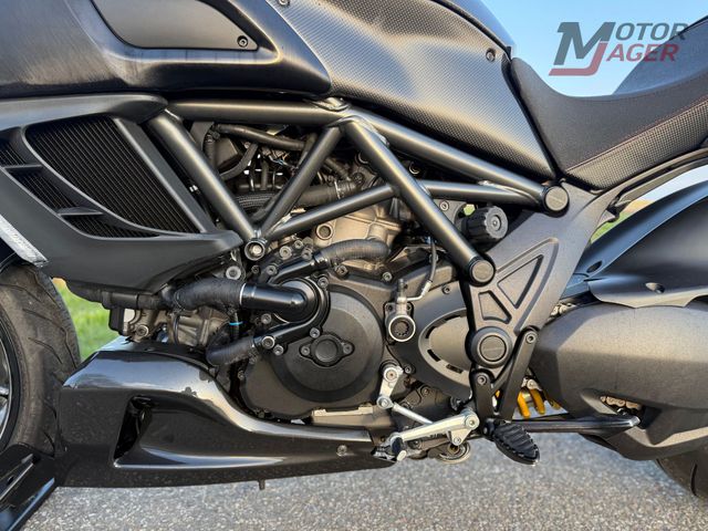 ducati - diavel-carbon