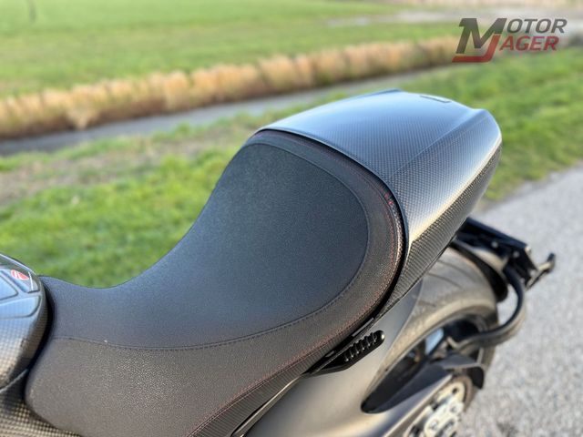 ducati - diavel-carbon