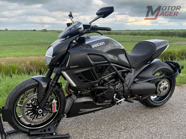 ducati - diavel-carbon