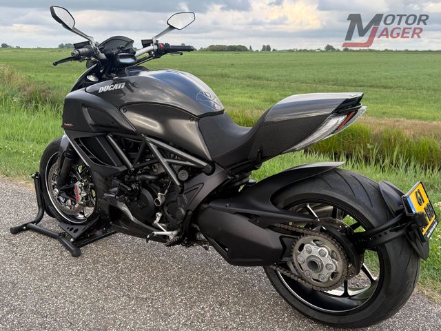 ducati - diavel-carbon