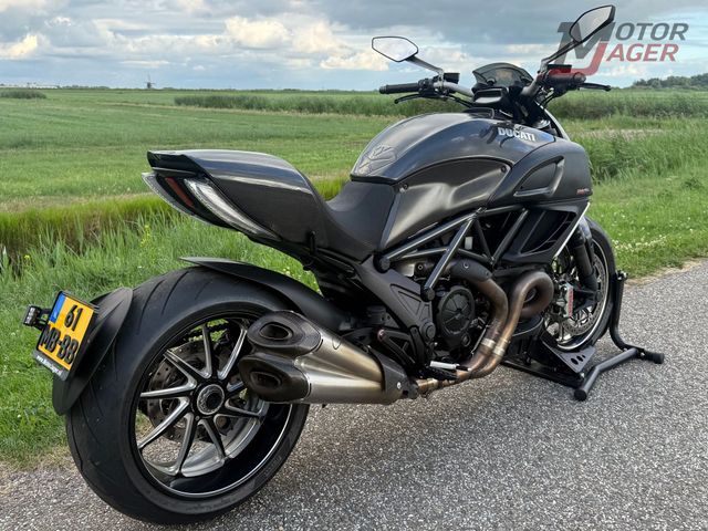 ducati - diavel-carbon
