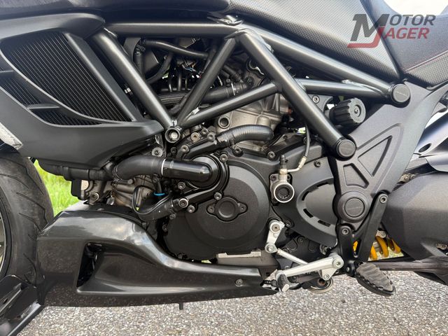 ducati - diavel-carbon