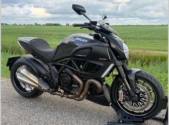 Ducati Diavel Carbon 2011 occasion