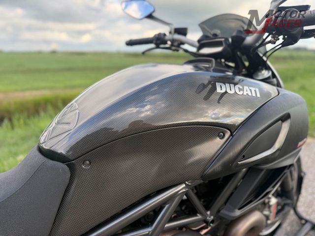 ducati - diavel-carbon
