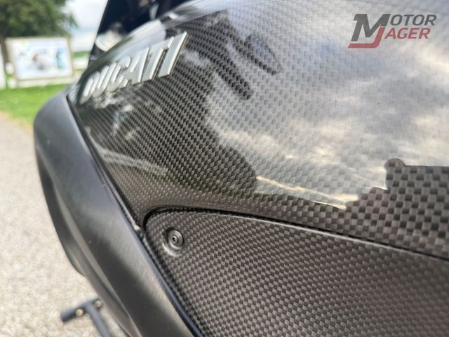 ducati - diavel-carbon