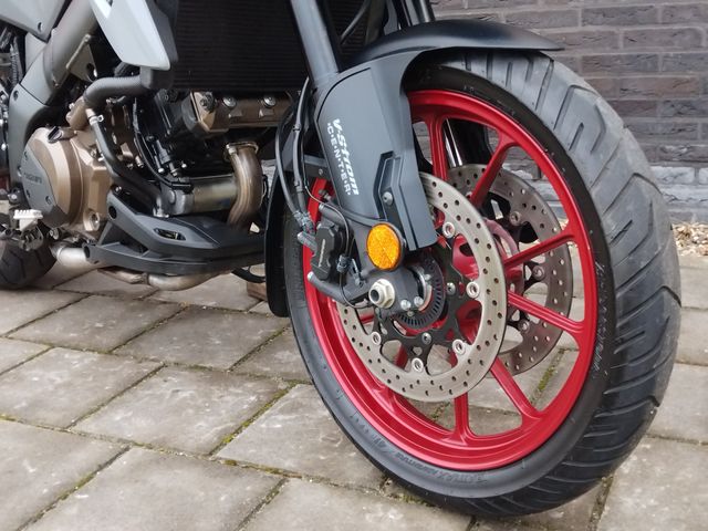 suzuki - v-strom-1050-a