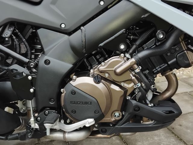 suzuki - v-strom-1050-a