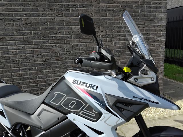suzuki - v-strom-1050-a