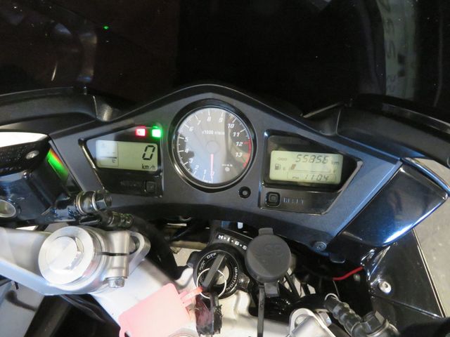 honda - vfr-800-fi-vtec