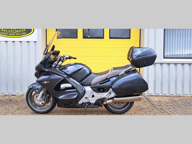 honda - st-1300-pan-european