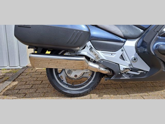honda - st-1300-pan-european