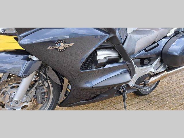 honda - st-1300-pan-european