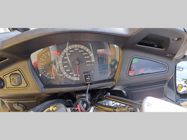 honda - st-1300-pan-european