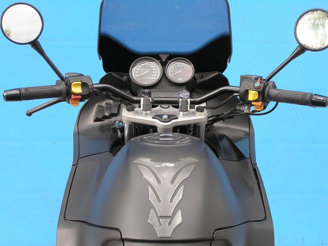 bmw - r-1100-rs