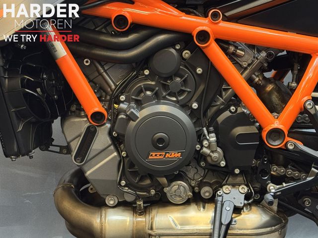 ktm - 1290-super-duke-r