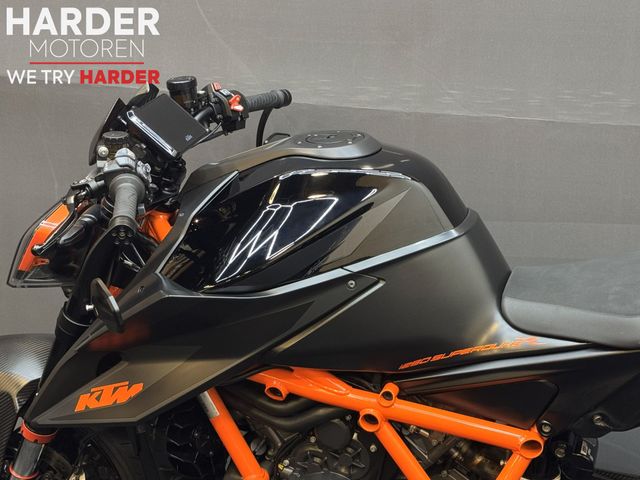 ktm - 1290-super-duke-r