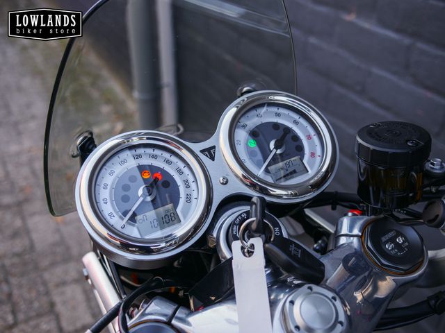 triumph - thruxton-1200-r