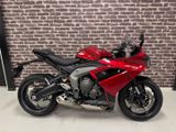 TRIUMPH DAYTONA 660