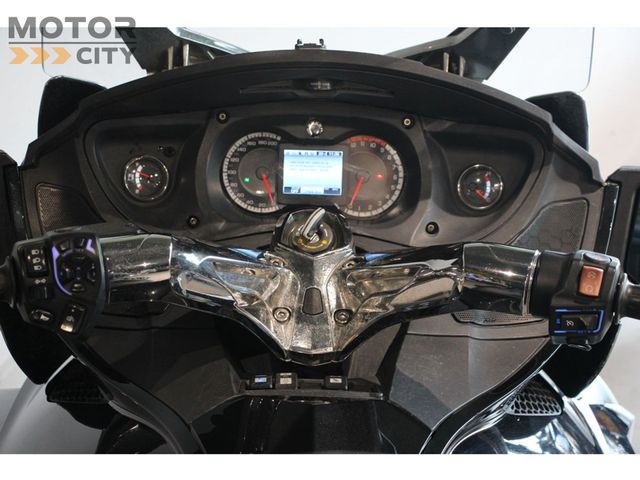 can-am - spyder-rt